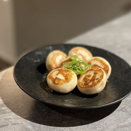 6 pieces of grilled xiaolongbao