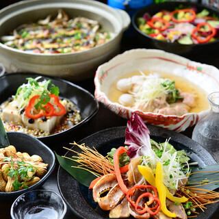 落ち着いた雰囲気の店内で、特別なひとときをおすごしください。