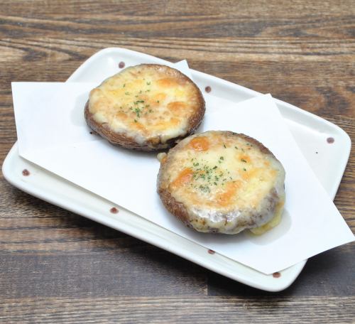 Gooey shiitake grilled with cheese and mayonnaise <2 pieces>
