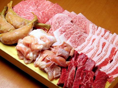 <For take-out> Nakamuraya set [350g of yakiniku + 50g of yakiniku sauce + 50g of vegetables] 2200 yen per person