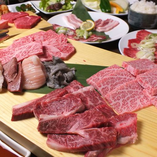 【5,000日圓（含稅）套餐】特製小排、特製厚片裡肌肉、甜點等15道菜品...