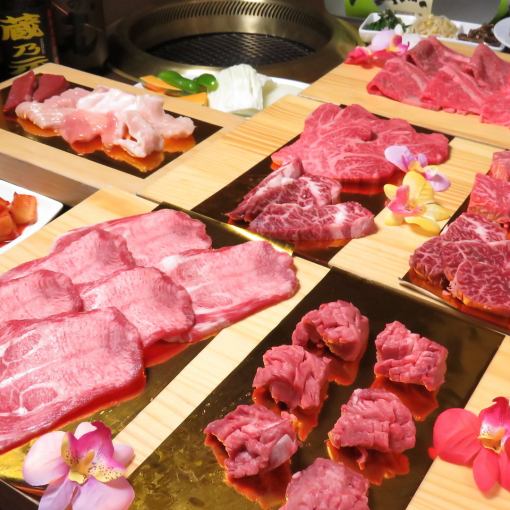 "Japanese Black Beef Sammi" [5,500 yen (tax included) course]!! Thick-cut tongue, premium shabu-shabu loin, dessert, and 13 other dishes