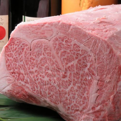 当店は長野県産ブランド牛【信州プレミアム牛】を取り扱っております！是非ご堪能ください。