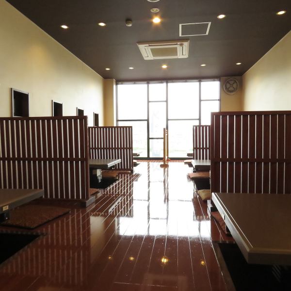 The digging room, which can accommodate up to 46 people, is perfect for large banquets as well!Due to corona measures, the interior of the store has been refurbished and partitions have been installed to avoid congestion.We will meet your request, so please contact the store for details!