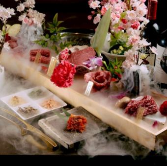 【誕生日・記念日・慶事】 極上の肉5種盛りと人気の肉寿司が付いた極 夜桜コース 【演出あり♪】