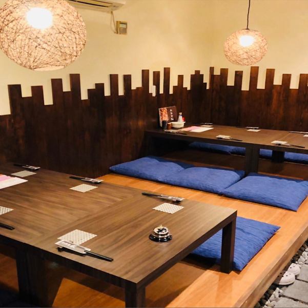 We also have tatami mat seats where you can comfortably feel your feet.Please choose a seat according to your body.