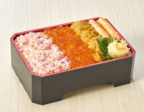 ★〈13〉Luxurious seafood chirashi sushi