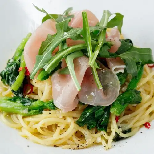 Peperoncino with seasonal vegetables and prosciutto