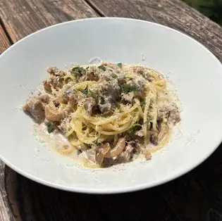 Salsiccia and mushroom cream sauce