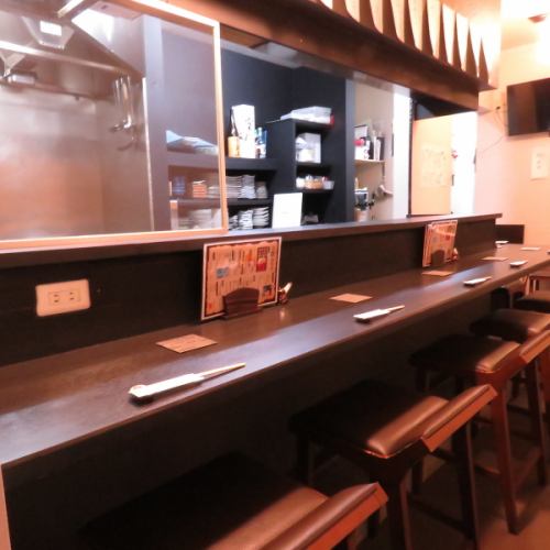 <p>中京競馬場前駅から徒歩1分という好立地にありながら、都会の喧騒を忘れさせてくれる隠れ家的な雰囲気が自慢。10名様以上のグループには、お店の貸切相談も承っております。職人仕込みの料理を囲み、贅沢に空間を独占できる宴会は、皆様にきっとお喜びいただけるはず◎詳細については、お気軽にお電話ください。</p>