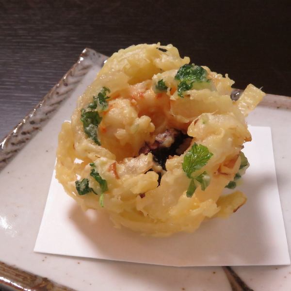 名店で培った熟練の技が光る！旬の素材を活かした【極上天ぷら盛り合わせ】