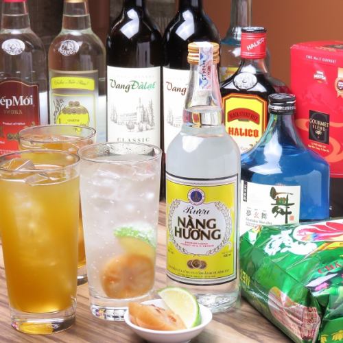 A wide variety of alcohol such as Vietnamese beer and local sake