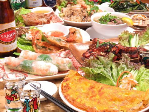 We accept reservations for company parties.Please enjoy eating, drinking and having fun at the Vietnamese bar♪