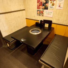 6名様テーブル×4