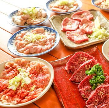 카미 미노, 와규 갈비 등 호화 고기 15 종류로 대만족! 육인 세트 ⇒ 4,840 엔