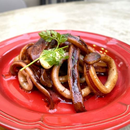 Squid with red wine, butter and soy sauce