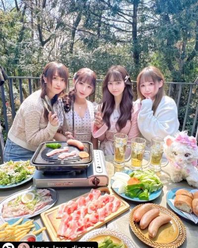 謝謝你！ ！
我會轉發它🍴🙏

#轉寄 - @kana_love_disney
[東京/吉祥寺/燒烤]

♡.*･ﾟ┈┈┈┈┈┈┈┈┈┈┈┈ﾟ･*.♡

📍東京/吉祥寺
「吉祥寺井之頭露台 HONOO」

您可以在井之頭公園享受燒烤。
有一個時尚的啤酒花園🍖🔥

您可以自備食物，也可以空手而來。
即使你只是一個女孩，它也完全可以隨意且輕鬆地去🤭💕

二樓和三樓設有露台座位。
在大自然中燒烤的感覺真好。

它也非常適合暑假！

*資訊來自 2025 年 3 月的訪問

♥―――ⓜⓔⓝⓤ―――♥

[開胃]
・鹽煮毛豆

[沙拉]
・兩種起司的凱薩沙拉

【油炸食品】
·炸薯條

[烤蔬菜]
・燒烤蔬菜拼盤

[燒烤肉]
・用鹽和檸檬醃製的烤雞腿
・大香腸拼盤
・烤三元排骨

[很受歡迎]
・大份法國大蒜麵包吐司

2小時制
2個人

每人3,000日元

無限暢飲軟性飲料 +880 日圓
酒水無限暢飲 + 2,000 日圓

♥――――――――♥

┈┈┈┈┈┈┈┈┈┈

📍吉祥寺井之頭露台 HONOO

✉️東京都武藏野市御殿山1-3-3
A※G井之頭公園東館2F
⏰ 11:30 - 23:00
最後點餐時間：食物 22:00 飲料 22:30
🚃 從京王井之頭線JR吉祥寺站公園口步行約4分鐘
👛信用卡、PayPay、dPayment、Suica 等。
🐶 僅提供露台座位
🚭 獨立吸菸區（僅允許吸食加熱煙草）

@inokashira_honoo

https://s.tabelog.com/tokyo/A1320/A132001/13299440/

━━━━━━━━━━━━━━━

＼感謝您讀到最後/

🎀可愛的糖果
🎀上鏡地點
🎀 最喜歡的活動
我發布了類似

對於那些喜歡可愛和甜美事物的人
如果你有關注並點讚我會很高興💕
⇢ @kana_love_disney

瑪麗醬禦宅族
我想與《貓兒歷險記》的粉絲建立聯繫💘
相同的偏見OK

━━━━━━━━━━━━━━━

#PR #井之頭美食 #吉祥寺美食 #井之頭公園午餐 #吉祥寺居酒屋 #井之頭公園晚餐 #吉祥寺燒烤 #井之頭燒烤 #吉祥寺啤酒花園 #井之頭啤酒花園
#燒烤 #BBQGirls #CarnivorousGirls #ILoveMeat

■ 美食資訊
#kana_gourmet
#kana_gourmet 東京

━━━━━━━━━━━━━━━