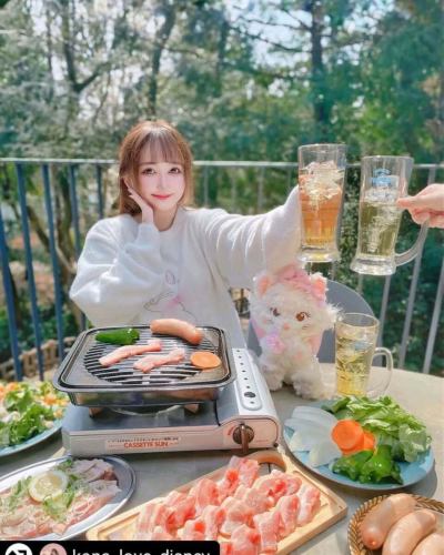 謝謝你！ ！
我會轉發它🍴🙏

#轉寄 - @kana_love_disney
[東京/吉祥寺/燒烤]

♡.*･ﾟ┈┈┈┈┈┈┈┈┈┈┈┈ﾟ･*.♡

📍東京/吉祥寺
「吉祥寺井之頭露台 HONOO」

您可以在井之頭公園享受燒烤。
有一個時尚的啤酒花園🍖🔥

您可以自備食物，也可以空手而來。
即使你只是一個女孩，它也完全可以隨意且輕鬆地去🤭💕

二樓和三樓設有露台座位。
在大自然中燒烤的感覺真好。

它也非常適合暑假！

*資訊來自 2025 年 3 月的訪問

♥―――ⓜⓔⓝⓤ―――♥

[開胃]
・鹽煮毛豆

[沙拉]
・兩種起司的凱薩沙拉

【油炸食品】
·炸薯條

[烤蔬菜]
・燒烤蔬菜拼盤

[燒烤肉]
・用鹽和檸檬醃製的烤雞腿
・大香腸拼盤
・烤三元排骨

[很受歡迎]
・大份法國大蒜麵包吐司

2小時制
2個人

每人3,000日元

無限暢飲軟性飲料 +880 日圓
酒水無限暢飲 + 2,000 日圓

♥――――――――♥

┈┈┈┈┈┈┈┈┈┈

📍吉祥寺井之頭露台 HONOO

✉️東京都武藏野市御殿山1-3-3
A※G井之頭公園東館2F
⏰ 11:30 - 23:00
最後點餐時間：食物 22:00 飲料 22:30
🚃 從京王井之頭線JR吉祥寺站公園口步行約4分鐘
👛信用卡、PayPay、dPayment、Suica 等。
🐶 僅提供露台座位
🚭 獨立吸菸區（僅允許吸食加熱煙草）

@inokashira_honoo

https://s.tabelog.com/tokyo/A1320/A132001/13299440/

━━━━━━━━━━━━━━━

＼感謝您讀到最後/

🎀可愛的糖果
🎀上鏡地點
🎀 最喜歡的活動
我發布了類似

對於那些喜歡可愛和甜美事物的人
如果你有關注並點讚我會很高興💕
⇢ @kana_love_disney

瑪麗醬禦宅族
我想與《貓兒歷險記》的粉絲建立聯繫💘
相同的偏見OK

━━━━━━━━━━━━━━━

#PR #井之頭美食 #吉祥寺美食 #井之頭公園午餐 #吉祥寺居酒屋 #井之頭公園晚餐 #吉祥寺燒烤 #井之頭燒烤 #吉祥寺啤酒花園 #井之頭啤酒花園
#燒烤 #BBQGirls #CarnivorousGirls #ILoveMeat

■ 美食資訊
#kana_gourmet
#kana_gourmet 東京

━━━━━━━━━━━━━━━