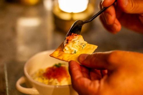 【 井の頭公園が一望できる屋上BBQビアガーデンがNEWOPEN 】
『HONOO』 【 @inokashira_honoo】
吉祥寺から徒歩4分🚶💨
手ぶらでも、持ち込みでもOK‼️駅チカだからこそ、途中で買い出しもできちゃう🍺
女子会や、パーティー、仲間とのイベントにぴったりなBBQビアガーデンです✨
自然豊かな井の頭公園内で四季が楽しめる、唯一無二のテラス席をご用意。
桜や、紅葉、暑い夏にキンキンに冷えたビールをお楽しみいただけます‼️
《 ペット連れOK🐕️HONOOの多目的な楽しみ方♪ 》
大好きなペットと一緒に、風を感じながらコーヒーや紅茶とスイーツを楽しんだり、テラスでゆったりコーヒーと読書を楽しむのもOK!
今日のお店はどこにする?ママ友とのランチやディナーでの利用にもオススメです。
当店のランチの名物は\自家製タルタルサバサンド/
都会の賑やかさから離れて、静かなひとときを楽しみませんか〜☕️
一人で来てもOK、みんなでワイワイ過ごしてもOK!様々なシーンにご利用ください✨
《 HONOOがご用意する食材 》
美味しいお肉や新鮮なお野菜をご用意しております🍅
ソーセージは、西東京からお取り寄せしておりますので、ぜひご賞味いただきたい一品でございます。
ガッツリ系だけではなく、写真映えするお料理もございます♡
ほかにも、「ホタテとエビのアヒージョ」や「スルメイカの赤ワインバター醤油」などのオシャレな料理を多数ご用意📷
《 持ち込みで大歓迎🙌🏻好きな食材でお楽しみいただけます 》
食材&飲み物持ち込みプランは、お1人様1時間880円〜承ります!
自分の好きな食材とお酒を楽しみたい方にオススメです🍻必要な機材や食器類は揃っているので、荷物も重くない💪
\なんと/冷えたグラス・氷・炭酸水は無料‼️近くにはスーパーやコンビニもございますので、食材調達にも困りません。
皆様のご来店、心よりお待ちしております。
『HONOO』 【 @inokashira_honoo】
#吉祥寺でランチ
#吉祥寺ぐるめ
#吉祥寺デート
#吉祥寺イベント
#吉祥寺らんち
#吉祥寺ゆっくりランチ
#井の頭公園ディナー
#吉祥寺
#吉祥寺ごはん
#吉祥寺ご飯
#吉祥寺駅