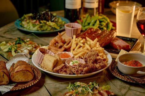 .
🍺【吉祥寺】寒い日こそ“外で飲む”が気持ちいい🔥
外のキーンとした空気で飲むビールって、
なんでこんなに美味しいんだろう?ってなる季節。
テラスはストーブであったか、ブランケットでぬくぬく⛄️
手ぶらでBBQだから準備ゼロ!
みんなで焼いて笑って、あっという間に気分あがるやつ🔥
ワンちゃんと一緒に冬を楽しめるのも最高🐶
📍【HONOO -ホノオ-】井の頭公園すぐ横
#吉祥寺テラス
#手ぶらBBQ
#犬連れOK
#外飲み最高
#冬テラス
#ナイトテラス
#冬映え
#東京BBQ
#TokyoFood
#TokyoTerrace
#EatLikeALocal
#DogFriendlyTokyo
#RooftopBBQ
#HotTerrace
#吉祥寺グルメ