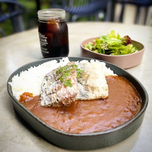 .
🔥冬の夜は、ちょっとドラマチックでいい。
白い息、赤く揺れる炎、
夜風にのせて漂うお肉の香り。
「なんか良い夜だったね」
その一言が出る時間って、実は一番贅沢。
ここで過ごす冬は、忘れない。
#冬テラス
#夜のご褒美
#外飲み最高
#焚き火気分
#ナイトテラス
#冬映え
#ホットテラス
#吉祥寺ナイト
#WinterVibes
#RooftopTokyo
#TokyoNight
#FoodieTokyo
#テラス女子会
#心に残る時間
#夜景と炎