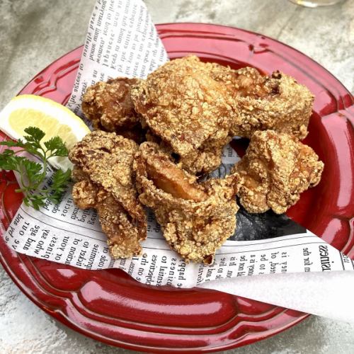 .
🍺【吉祥寺】ホットテラスで“ゆるっと外飲み”しよ🔥
冷たい空気の中で飲むビールってなんでこんなに美味しいんだろう。
HONOOのテラスにはストーブもブランケットもあって、
ぬくぬくしながら外で飲めるの最高⛄️✨
手ぶらでBBQ、ワイワイ焼いて、気がついたら笑ってるやつ。
犬と一緒に来れるから、愛犬も冬を楽しめる🐶💛
📍【HONOO -ホノオ-】吉祥寺駅徒歩4分 / 井の頭公園すぐ横
#吉祥寺グルメ
#手ぶらBBQ
#犬連れOK
#外飲み最高
#冬テラス
#テラスごはん
#ストーブテラス
#ナイトテラス
#仲間時間
#吉祥寺散歩
#TokyoFood
#TokyoTerrace
#RooftopBBQ
#EatLikeALocal
#DogFriendlyTokyo