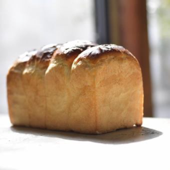 “厚切りパン・ド・ミ”あんバタートースト