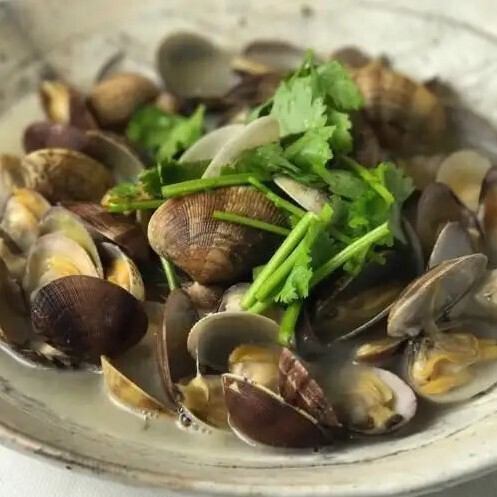 Steamed clams in sake/Steamed clams in butter