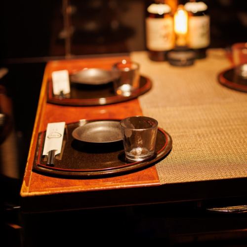 Enjoy the slow passage of time in a Japanese-style private room.