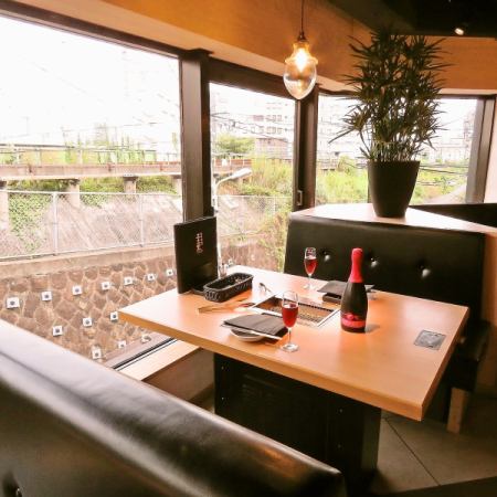 How about relaxing yakiniku on the sofa?The sofa seats allow you to relax.We will guide you to the seats according to the usage scene such as drinking party at the company or dining with friends.Please come to our restaurant for a yakiniku banquet in Yoyogi! We are waiting for your reservation!