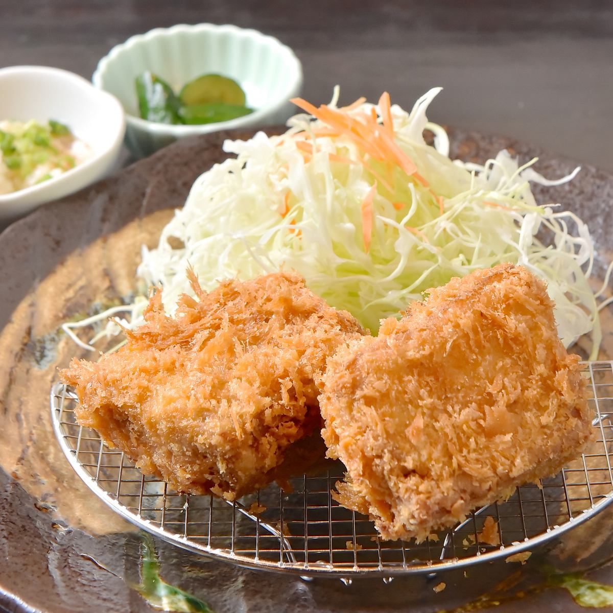 Exquisite tonkatsu that is soft enough to be cut with chopsticks!