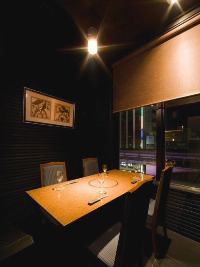 The perfect private room for dates and anniversaries is a popular seat that requires a reservation ♪