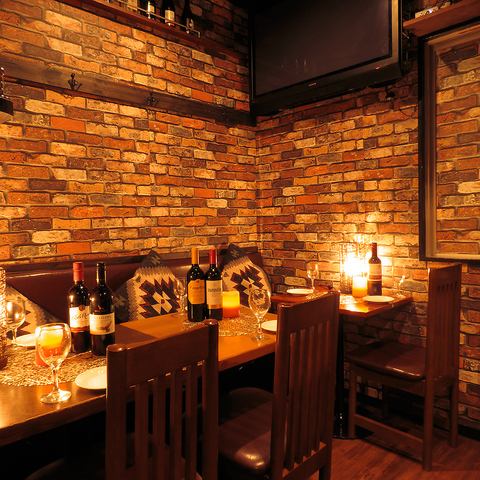 誰と来ても何度来ても楽しめる落ち着いた空間♪無駄を省いた上質な店内はカップル,夫婦でのデート,気の知れた仲間との飲み会,外せない接待など幅広いシーンにご利用いただけます！スタッフ一同明るく元気におもてなしさせていただきます♪お客様のご来店心からお待ちしております！（新小岩 肉バル 居酒屋 飲み放題 宴会）