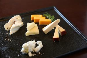 Assorted 3 types of cheese