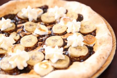 Chocolate banana marshmallow pizza