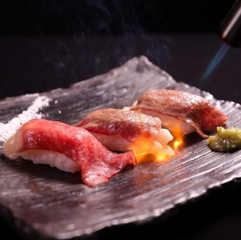Seared Noto beef sushi.Please enjoy not only carefully selected Noto beef, but also other carefully selected beef.