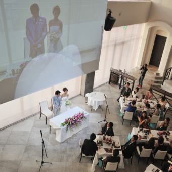 【千葉】結婚式二次会、1.5次会、各種パーティも大人気！巨大スクリーン、音響設備、プロジェクター、マイク、光の演出などフル装備のスペックも貸切で全て無料