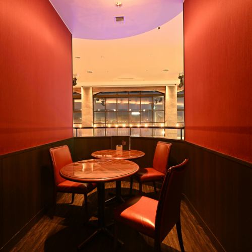 Many large and small luxury private rooms