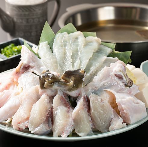 人気の専門店が作り出す絶品ふぐ料理の数々をお楽しみください！