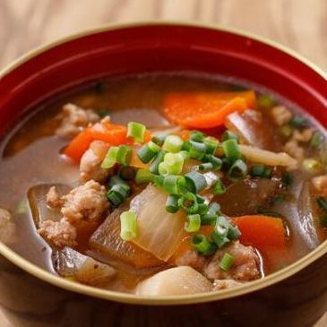 Pork miso soup with lots of ingredients (can be changed to miso soup)