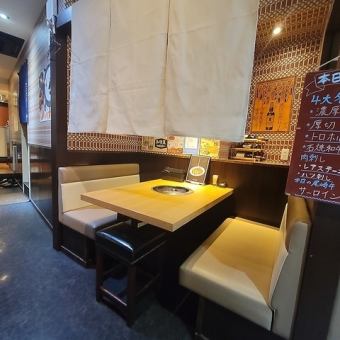 We recommend this semi-private room for those who want to fully enjoy yakiniku without being disturbed by others! Recommended for girls' parties, social gatherings, etc.For 5 to 8 people.