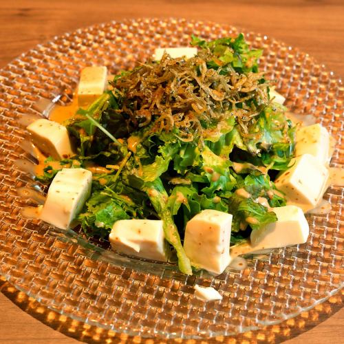 カリカリ音戸ちりめんと豆腐のサラダ