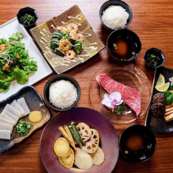 广岛牛后腿肉套餐《烤海鲜、广岛牛后腿肉等》[共8种] 5,500日元