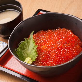 Salmon roe bowl (with soup)