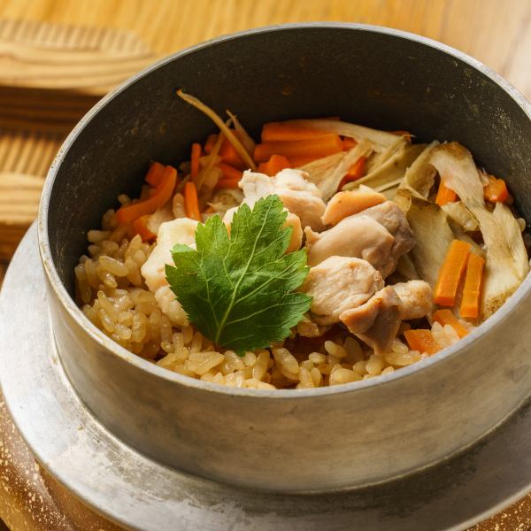 【当店の三大名物 】釜飯