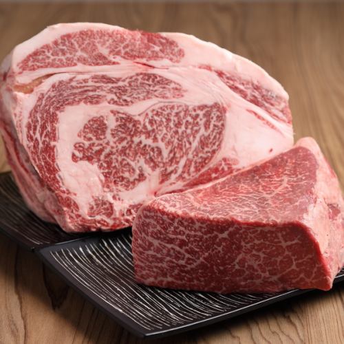 旨味があふれる鉄板焼き!当店自慢の「肉料理」黒毛和牛A5赤身ステーキ(100g)