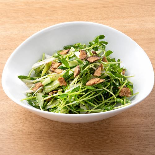 Bean sprouts salad with sesame oil