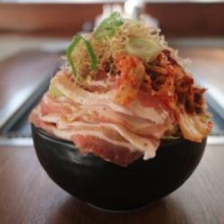 돼지 장미와 감칠맛 김치 MONJA