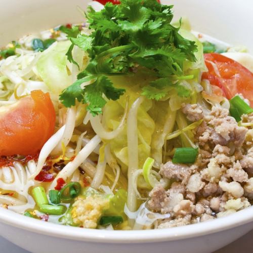 Charn Noi Noodle "Quittiao Charn Noi"