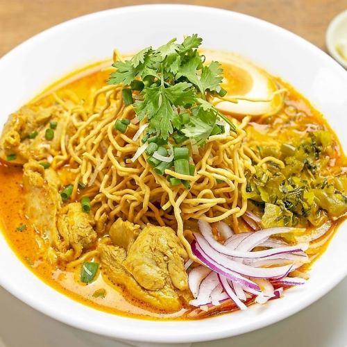 Chiang Mai curry noodles ★ Khao Soi ★
